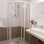 Botton D'oro Pelabrocco 4* بيرغامو