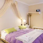 Botton D'oro Pelabrocco فندق مبيت وإفطار 4*