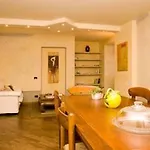 Botton D'oro Pelabrocco فندق مبيت وإفطار