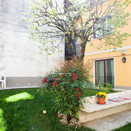 Botton D'oro Pelabrocco 4* بيرغامو
