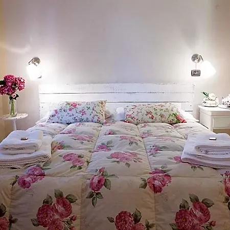 Botton D'oro Pelabrocco Bed & Breakfast 4*