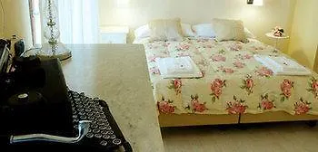 Botton D'oro Pelabrocco Oda ve Kahvaltı 3*