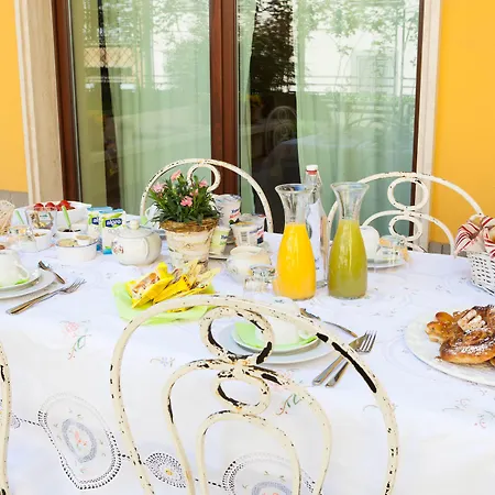 Botton D'oro Pelabrocco Bed & Breakfast 3*